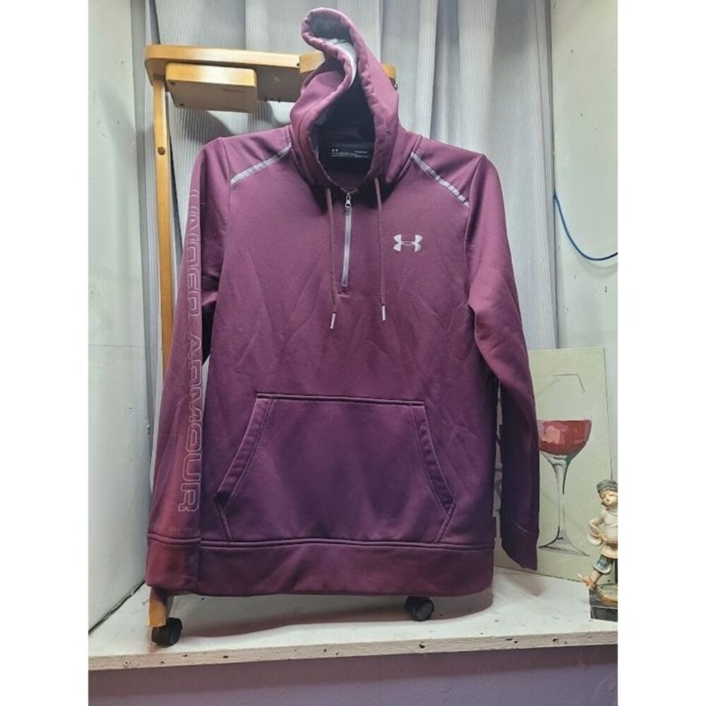 Under Armour ColdGear Hoodie – Maroon Gradient – Size SM/PCH. #A
